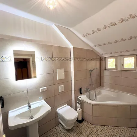 Schloss In Der Saechsischen Schweiz - Luxus Апартаменты Dohma