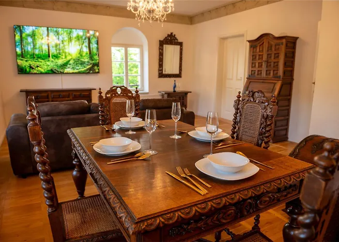 Daire Schloss In Der Saechsischen Schweiz - Luxus *